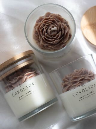 💎 Malé radosti, které potěší – korálkové přívěsky a voňavé sójové svíčky, závěsné difuzéry. 🍫 Sladká čokoláda, hřejivý...